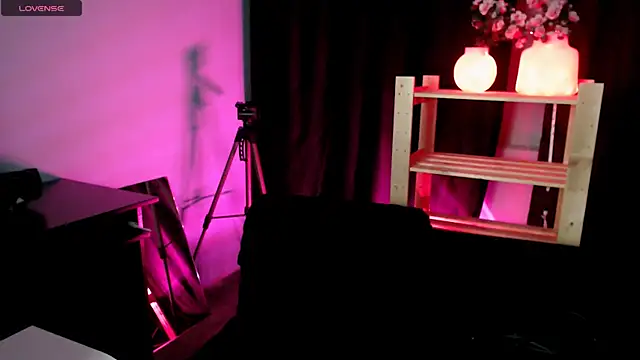 nikadinny online show from December 2025 12:27:01 AM