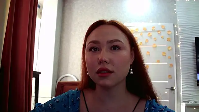 LolaMint  online show from October 2025 10:05:01 AM