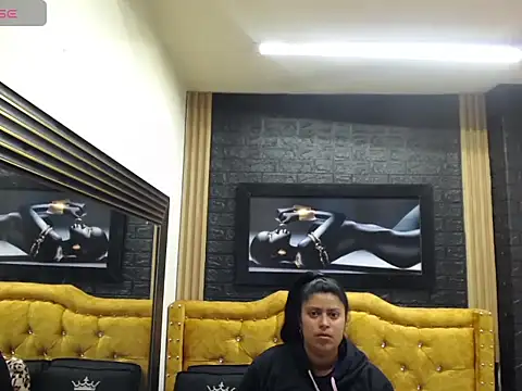 Snapshot of valeri_wet chatting on November 2025 09:43:01 AM valeri wet online show from November 2025 09:43:01 AM