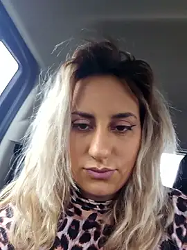 SinfulLovers33 online show from November 2025 10:18:02 AM