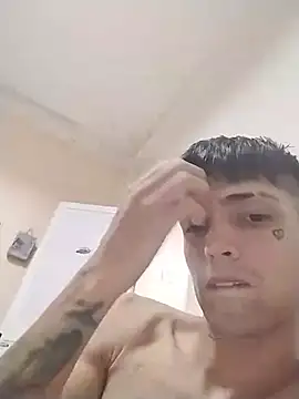 Snapshot of Laikerxxx chatting on October 2025 06:48:01 AM Laikerxxx online show from October 2025 06:48:01 AM