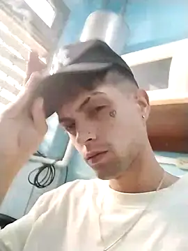 Snapshot of Laikerxxx chatting on October 2025 04:29:02 PM Laikerxxx online show from October 2025 04:29:02 PM