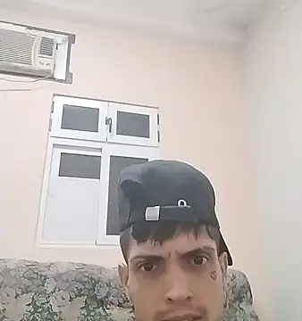 Snapshot of Laikerxxx chatting on October 2025 08:22:02 AM Laikerxxx online show from October 2025 08:22:02 AM