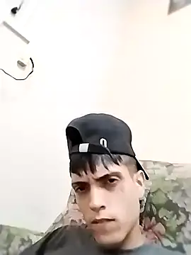 Snapshot of Laikerxxx chatting on October 2025 01:00:02 AM Laikerxxx online show from October 2025 01:00:02 AM