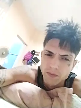 Snapshot of Laikerxxx chatting on October 2025 07:09:02 AM Laikerxxx online show from October 2025 07:09:02 AM