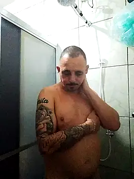 MORENORC79 online show from May 2026 11:41:02 AM