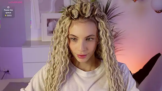 mia silkk online show from November 2025 06:25:02 AM