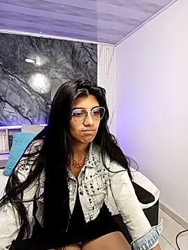 Briseida-White online show from October 2025 01:33:02 PM
