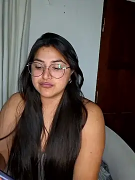 Snapshot of morenalatinaa chatting on January 2026 05:01:01 AM morenalatinaa online show from January 2026 05:01:01 AM