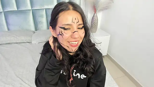 HollyPeach online show from April 2026 07:39:02 PM