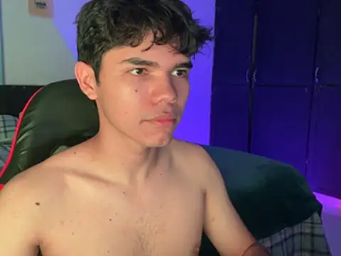 Im Camii online show from April 2026 07:58:01 PM