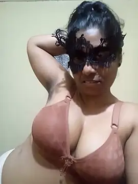 Snapshot of Expose_Queen chatting on January 2026 05:04:01 PM Expose Queen online show from January 2026 05:04:01 PM