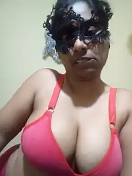 Snapshot of Expose_Queen chatting on January 2026 04:53:01 PM Expose Queen online show from January 2026 04:53:01 PM