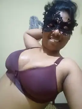 Snapshot of Expose_Queen chatting on February 2026 06:04:01 PM Expose Queen online show from February 2026 06:04:01 PM