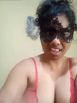 Snapshot of Expose_Queen chatting on February 2026 06:32:02 AM Expose Queen online show from February 2026 06:32:02 AM