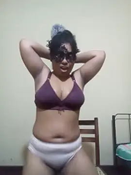 Snapshot of Expose_Queen chatting on February 2026 05:09:02 PM Expose Queen online show from February 2026 05:09:02 PM