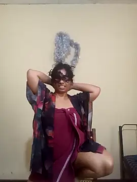 Snapshot of Expose_Queen chatting on February 2026 07:43:02 AM Expose Queen online show from February 2026 07:43:02 AM