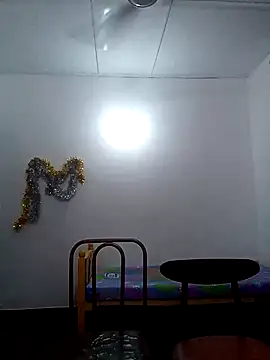 Expose Queen online show from July 2026 05:48:02 PM