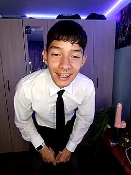 heyy noah11 online show from November 2025 02:47:01 AM