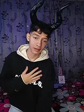 heyy noah11 online show from November 2025 03:05:01 AM