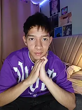 Snapshot of heyy_noah11 chatting on July 2026 12:24:01 AM heyy noah11 online show from July 2026 12:24:01 AM
