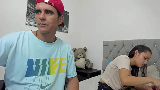 Sofi And Santy online show from February 2026 12:39:01 AM