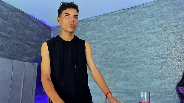 jhojan foxxx  online show from November 2025 08:59:02 AM