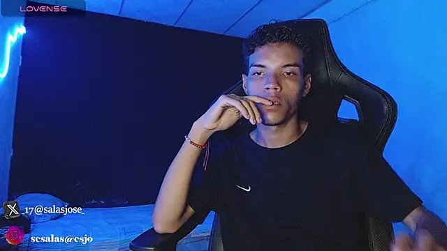 jhojan foxxx  online show from November 2025 08:33:02 PM