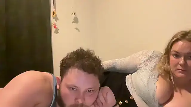 Snapshot of MilfWithStud chatting on October 2025 03:39:02 AM MilfWithStud online show from October 2025 03:39:02 AM