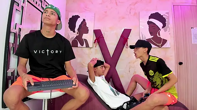 EMPIRE BOYS1 online show from December 2025 07:54:02 PM