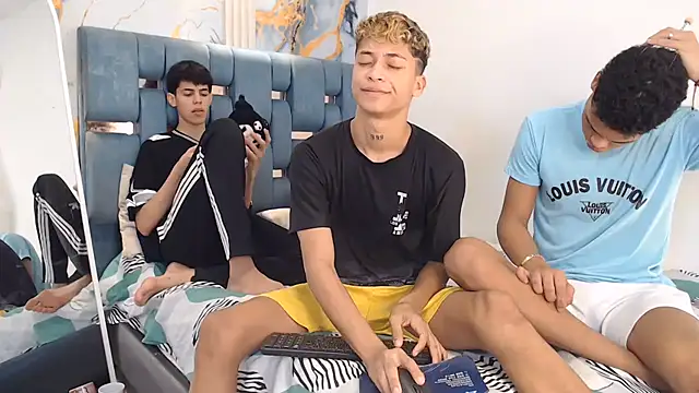 EMPIRE BOYS1 online show from March 2026 07:18:02 PM