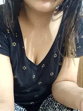 Tanha18 online show from December 2025 06:39:01 PM