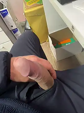 AlexGogo23 online show from March 2026 06:03:01 PM