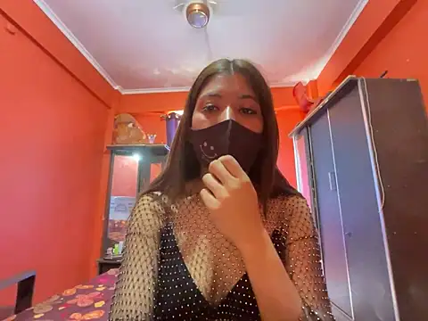 Snapshot of HOT_HONEY10 chatting on April 2026 04:24:02 AM HOT HONEY10 online show from April 2026 04:24:02 AM