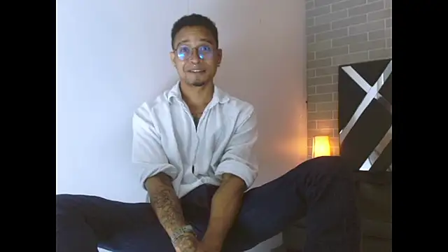 Jayden Morris online show from April 2026 02:04:01 AM