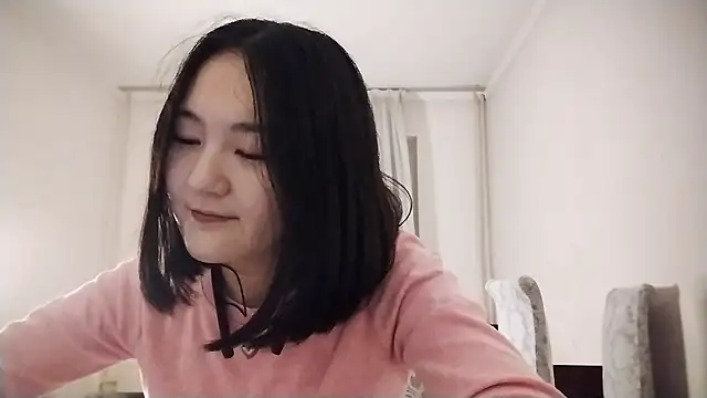 Snapshot of Lyndasilk chatting on October 2025 02:19:01 PM Lyndasilk online show from October 2025 02:19:01 PM