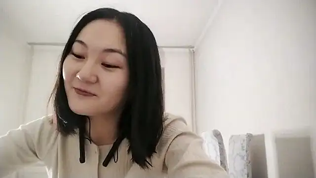 Snapshot of Lyndasilk chatting on November 2025 02:17:01 PM Lyndasilk online show from November 2025 02:17:01 PM