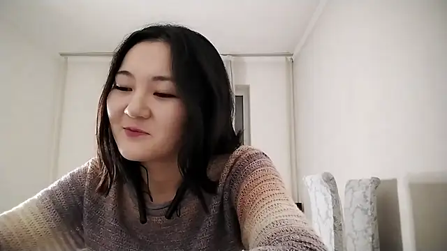 Snapshot of Lyndasilk chatting on November 2025 03:33:02 PM Lyndasilk online show from November 2025 03:33:02 PM