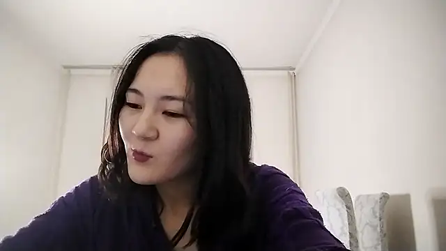 Snapshot of Lyndasilk chatting on November 2025 02:11:01 PM Lyndasilk online show from November 2025 02:11:01 PM