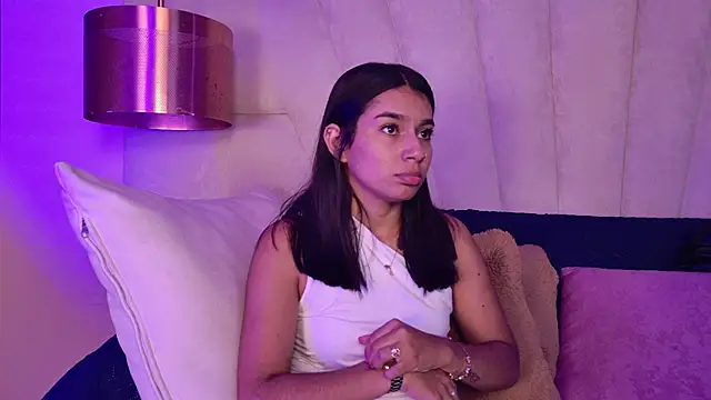 Snapshot of AlyssaRay chatting on November 2025 04:51:01 PM AlyssaRay online show from November 2025 04:51:01 PM