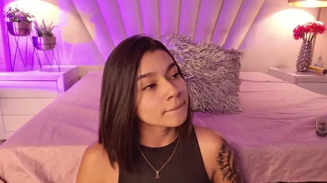 Snapshot of AlyssaRay chatting on January 2026 07:29:01 PM AlyssaRay online show from January 2026 07:29:01 PM