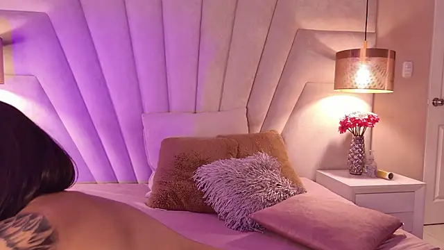 Snapshot of AlyssaRay chatting on January 2026 07:17:01 PM AlyssaRay online show from January 2026 07:17:01 PM