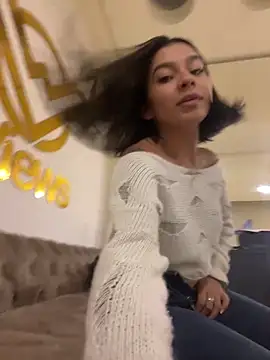 Snapshot of AlyssaRay chatting on February 2026 09:20:01 PM AlyssaRay online show from February 2026 09:20:01 PM