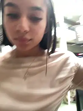 Snapshot of AlyssaRay chatting on February 2026 06:14:01 PM AlyssaRay online show from February 2026 06:14:01 PM