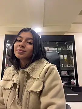 Snapshot of AlyssaRay chatting on February 2026 07:10:02 PM AlyssaRay online show from February 2026 07:10:02 PM