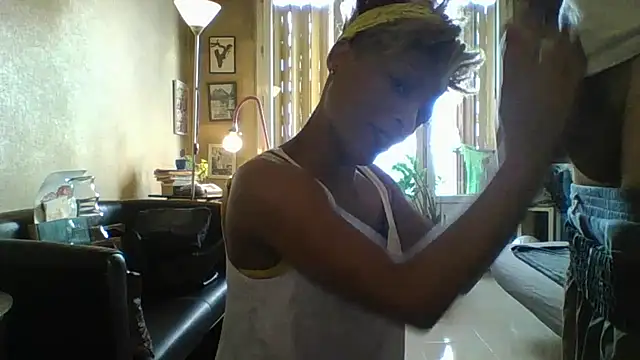 ulnaoumy online show from November 2025 12:18:01 PM