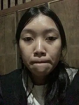 Snapshot of linh-lan1 chatting on November 2025 04:53:01 PM linh-lan1 online show from November 2025 04:53:01 PM