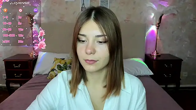 Snapshot of MargoChill chatting on November 2025 08:24:01 AM MargoChill online show from November 2025 08:24:01 AM