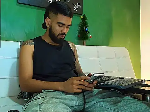 black kameron  online show from November 2025 02:12:02 AM