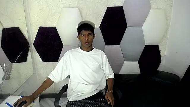 Mick storm online show from February 2026 07:01:02 PM